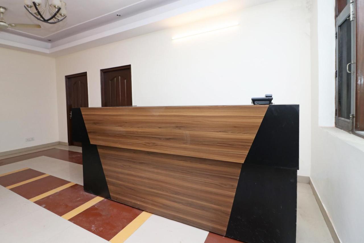 Oyo Flagship 28755 Hotel 9 Palm Rājpur Eksteriør bilde