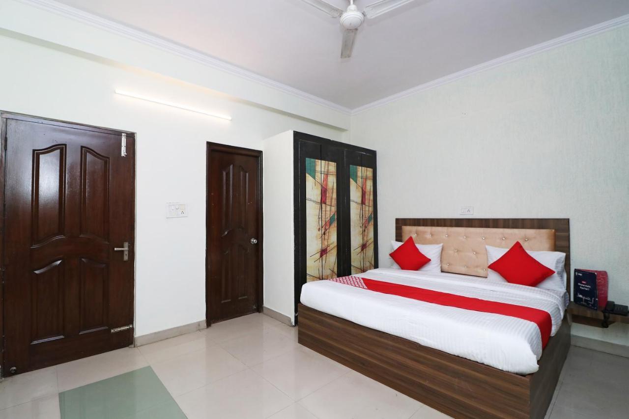 Oyo Flagship 28755 Hotel 9 Palm Rājpur Eksteriør bilde